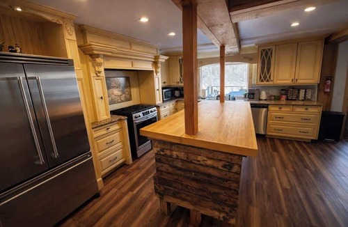 Haines Falls House | Spacious 7BR Lakefront Home with Pool and Sauna