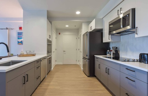 East Cambridge Apartment | Spacious Apartment On Water