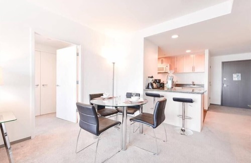 East Cambridge Apartment | Spacious Cambridge 1BR | Full Kitchen | Work Desk | by GLS