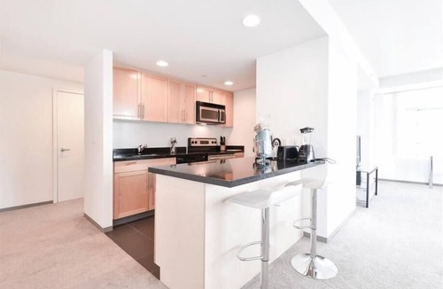 East Cambridge Apartment | Spacious Cambridge 1BR | Full Kitchen | Work Desk | by GLS