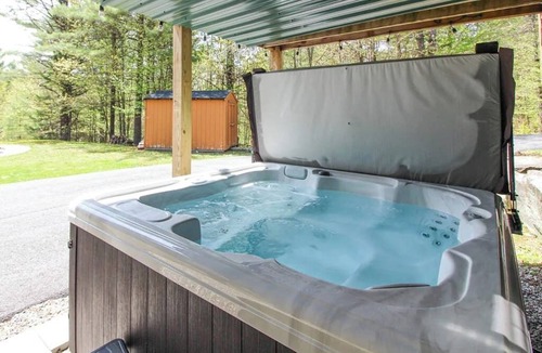 Greenwood House | Spacious Chalet with Pool Room, Foosball, Hot Tub & Skiing at Mt. Abram