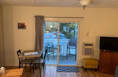 Ogunquit Condo | Spacious Condo w/Ocean Views and Pool! 3 min walk from Marginal Way and Beach!