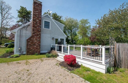 North Chatham House | Spacious Deck, Large Yard & Dogs Welcome!