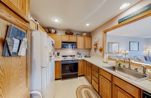 West Dover House | Spacious, Dog-Friendly Home with a Wood Fireplace plus Shared Pool & Hot Tub
