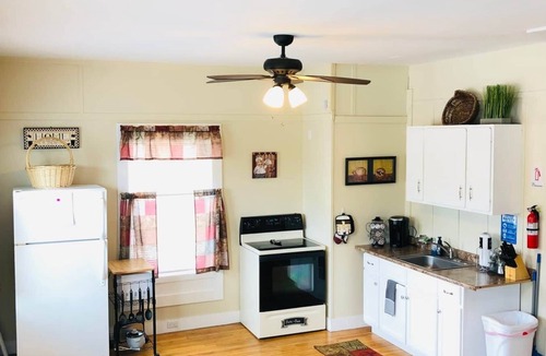 Guild Apartment | Spacious Downtown Studio | 10 Min to Sunapee