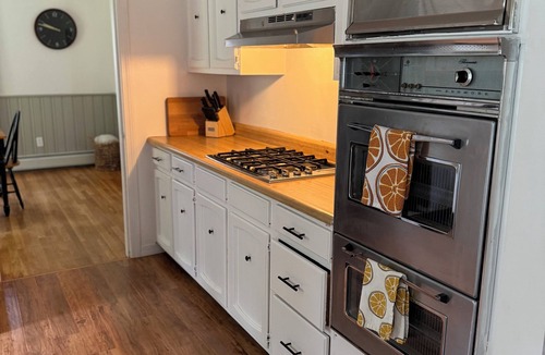 Croydon House | Spacious Family Getaway Near Sunapee & Dartmouth