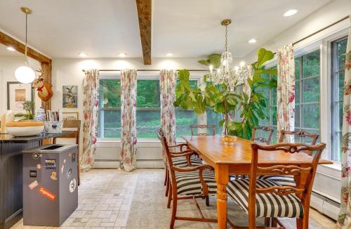 Weston House | Spacious Family Home in Weston: Yard + Patio