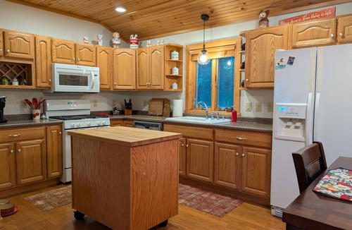 Holderness House | Spacious Family Home on Squam Lake w/Beach & Dock Access