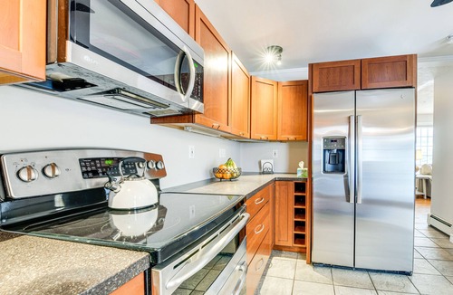 Eastern Vermont House | Spacious Family Home w/Deck & Yard: 5 Mi to Stowe