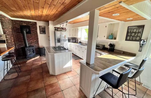 Chatham House | Spacious farm house in Chatham, NY