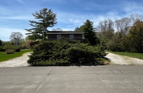 Aquebogue House | Spacious four bedroom house in peaceful Jamesport;