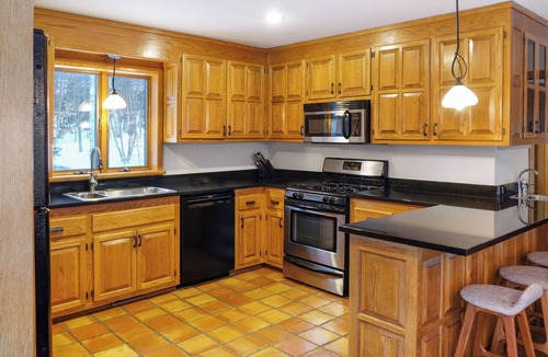 Ludlow Ski Chalet | Spacious hilltop Okemo chalet. On the mountain, stunning views.