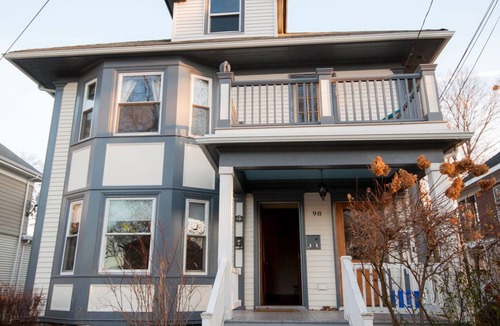 Oakdale Apartment | Spacious Historic 1st Floor Apartment