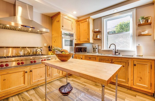 Asbury Park Cottage | Spacious Home ~ 4 Blocks to Asbury Park Beach!