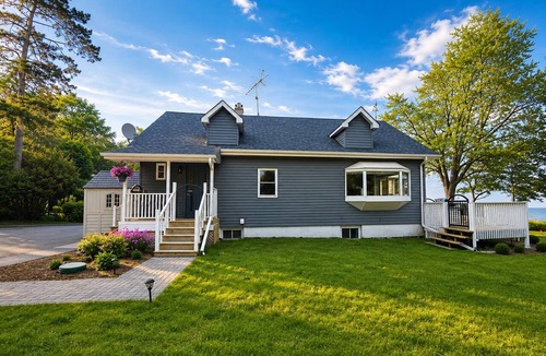 Whitby Cottage | Spacious Lakeside Retreat within GTA Conservation Area with Wildlife.