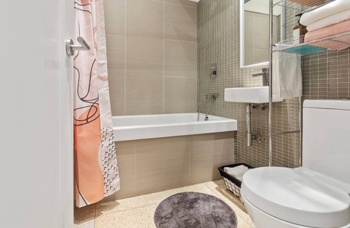 Cabbagetown South Condo | Spacious Live & Work Loft in Downtown Toronto
