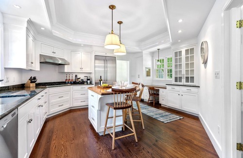 Cumberland Foreside House | Spacious & Luxurious, Ocean Access & Heated Pool, 15 Mins To Portland, Fire Pit