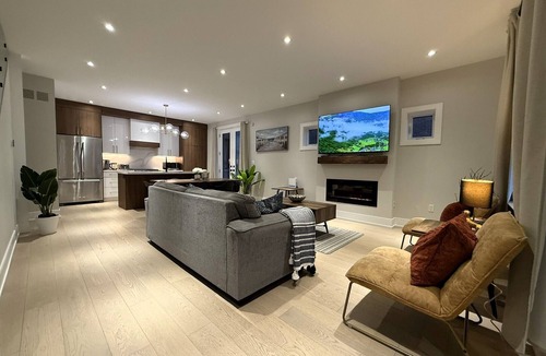 Beaconsfield Village House | Spacious Luxury 3BR · Prime Queen West