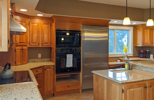 Topsham House | Spacious Maine Hideaway with Hot Tub and Game Room