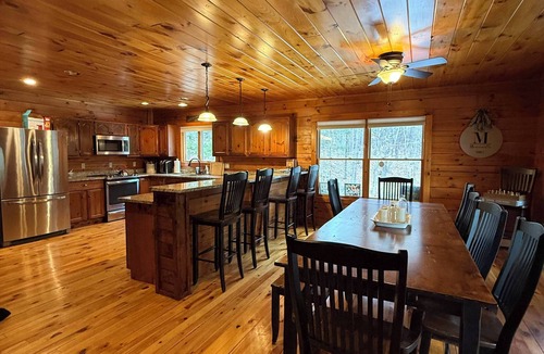 Naples Cabin | Spacious Naples Retreat Near Sebago