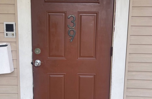 Newark Apartment | Spacious, Pristine, Private bedroom apartment in excellent Newark with AC &TV