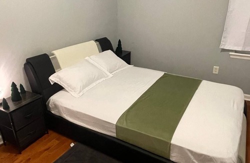 Newark Apartment | Spacious, Pristine, Private bedroom apartment in excellent Newark with AC &TV