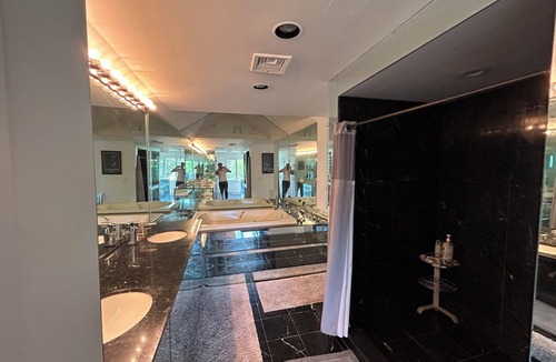 Tuckahoe House | Spacious private 5-bedroom house in perfect Southampton for your getaway