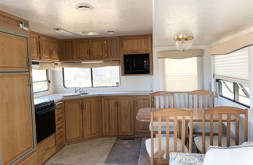 Quartz Hill House | Spacious, Private, and Affordable RV