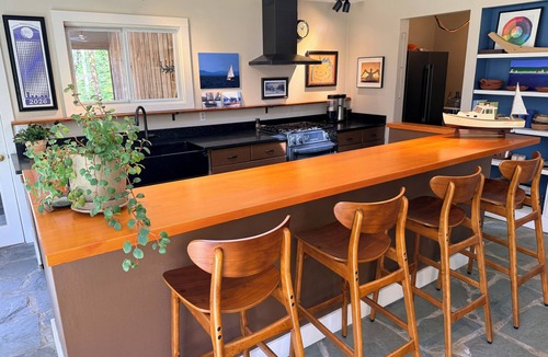 Brooklin House | Spacious private modern 4-bedroom house in beautiful natural setting in Brooklin