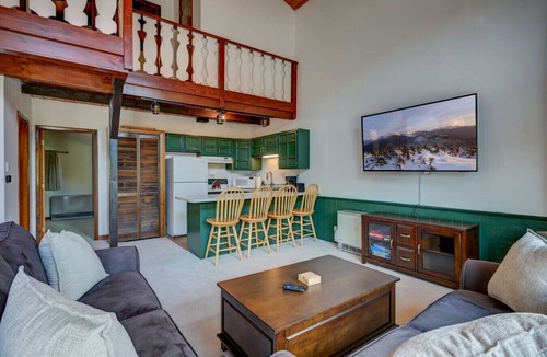 Bartlett Apartment | Spacious Retreat Near StoryLand, Ski Mtns & Trails