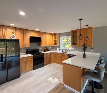 New Milford House | spacious room near downtown New Milford