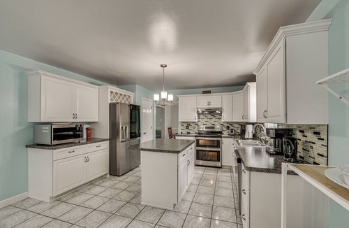 Sinking Spring House | Spacious Sinking Spring Home w/Outdoor Oasis!
