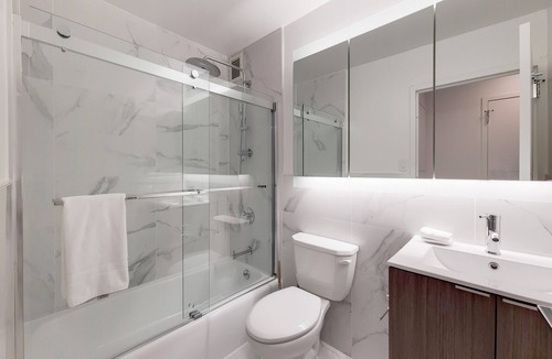 Battery Park City Apartment | Spacious Studio in Battery Park City