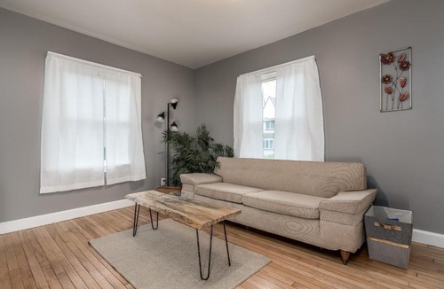 Little City House | Spacious & Stylish Stay In Bangor
