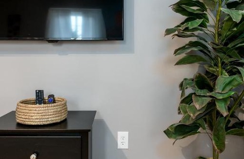 Little City House | Spacious & Stylish Stay In Bangor