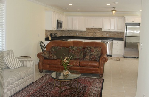 Newport House | Spacious, Updated, 2 Bedroom, 2 Bathroom Home Beside NY and Ida Lewis Yacht Club