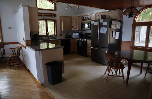Laconia House | Spacious Waterfront 4 Season Home on Beautiful Lake Winnisquam