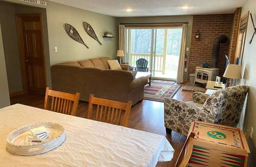 North Conway Condo | Spacious Year Round Condo Retreat to the White Mountains