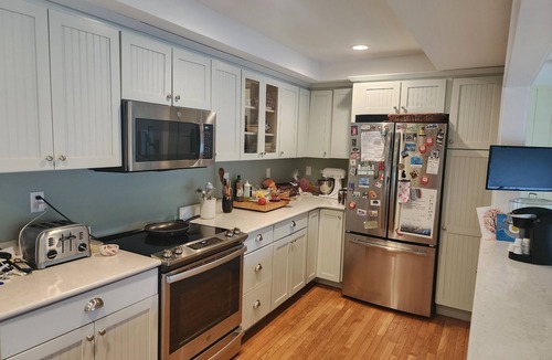 North Branford Cabin | Spectacular Lake Front Cabin close to CT shoreline