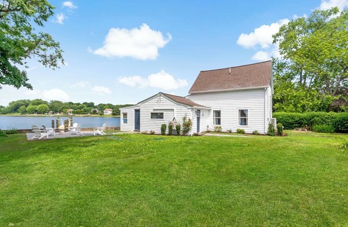 Swansea House | SPECTACULAR SECLUDED WATERFRONT RETREAT WITH PRIVATE DOCK