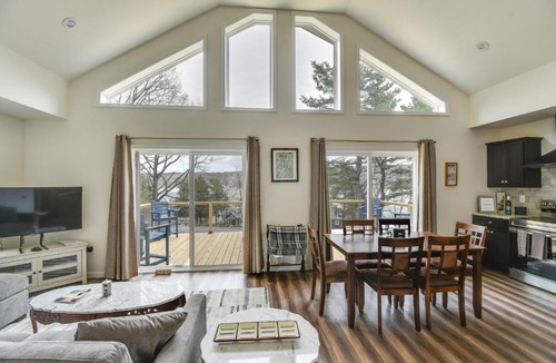 Town of Jerusalem House | Spectacular Sunrise Views! Quiet Keuka Lake Escape