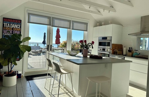 Commercial Street Condo | Spectacular Waterfront 2 bedrooms 1,450 sq.ft. condo in the Center of Town.
