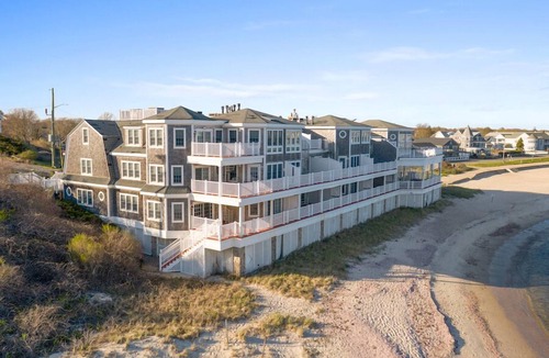 Falmouth Heights Condo | Spend The Off-Season On The Ocean In Falmouth RPAM115