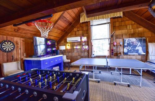 Barnstable House | Sprawling Newly Renovated Home Walk to Main St