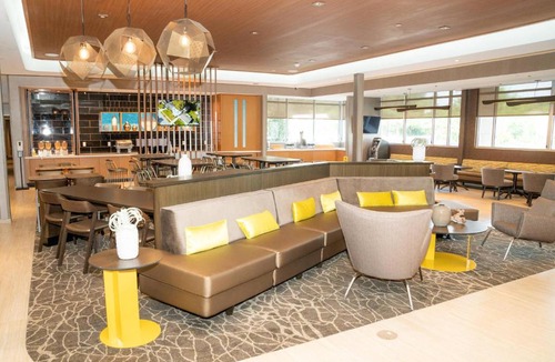 Woodbridge Hotel | SpringHill Suites by Marriott Woodbridge