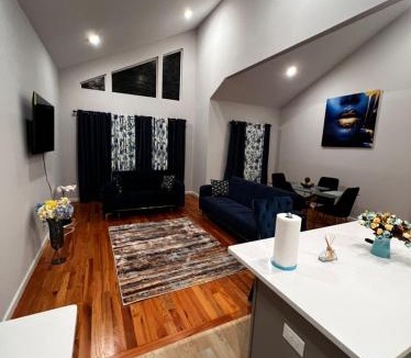 Newark Apartment | SPRINGVIEW HOMES 12MINS FROM EWR & 3 MINS FROM UNIVERSITY HOSPITAL