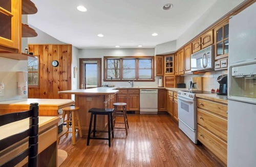 Wilmington House | Spruce Lake Lodge | Lake Access, Close To Mt Snow!