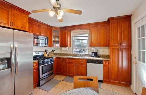 Cove - East Side - Shippan House | Stamford Hideaway w/Fire Pit