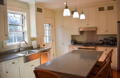 Dennis House | Stately 4 bedroom home, less than a mile to Corporation Beach