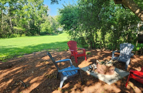 Kitchener Apartment | Stay at Lakeside (close to St Mary's Hospital)